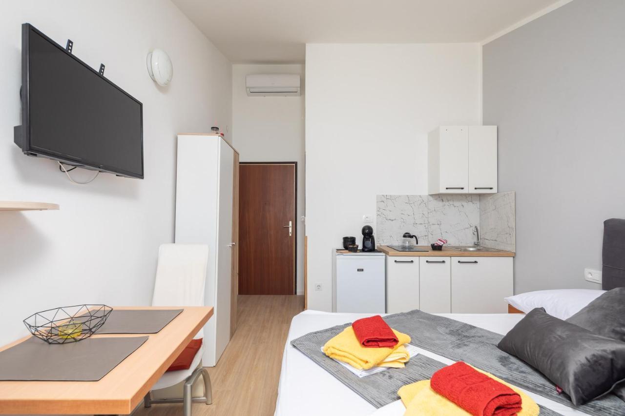Beach Apartments Borovina Stanici Exterior foto