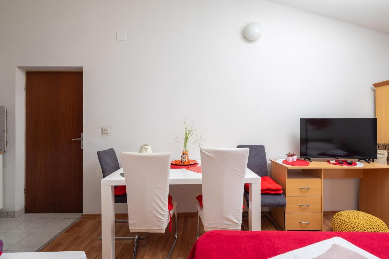 Beach Apartments Borovina Stanici Exterior foto