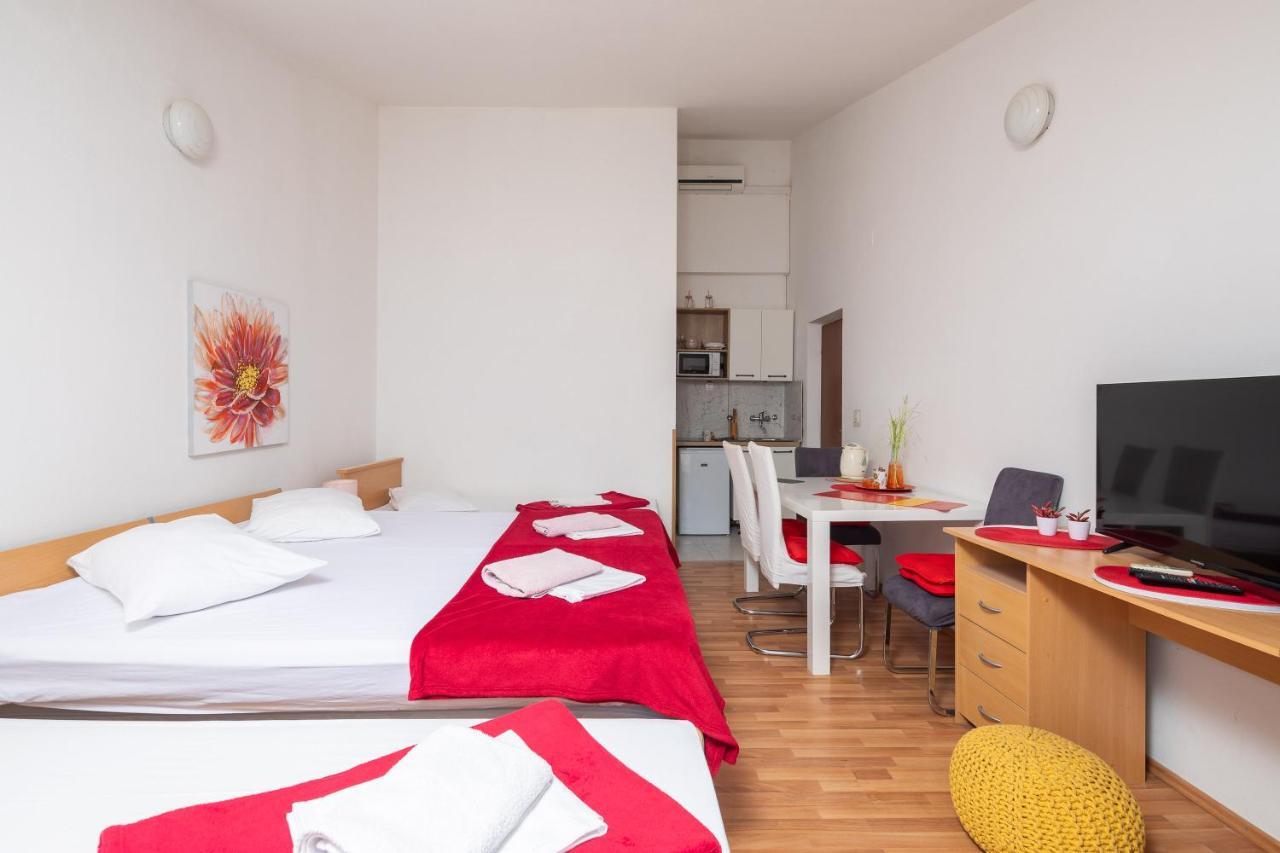 Beach Apartments Borovina Stanici Exterior foto
