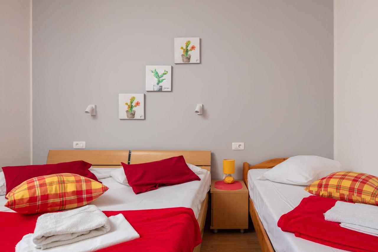 Beach Apartments Borovina Stanici Exterior foto